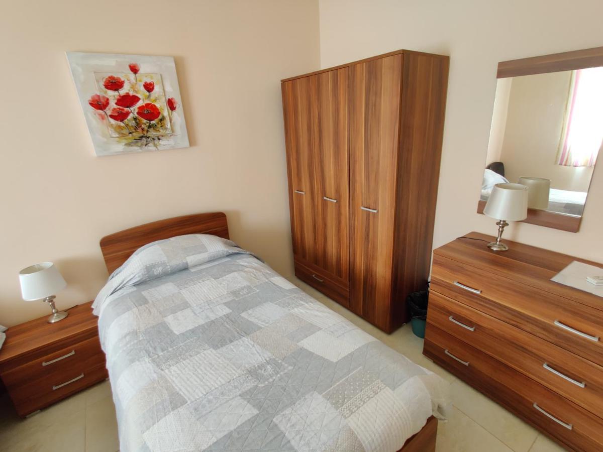Doms Apartment Tarxien Exterior foto