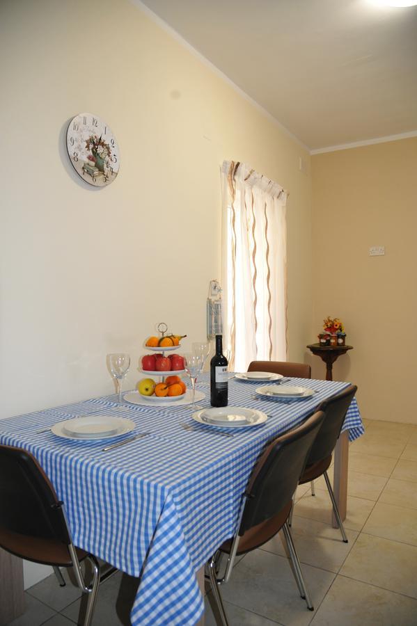Doms Apartment Tarxien Exterior foto
