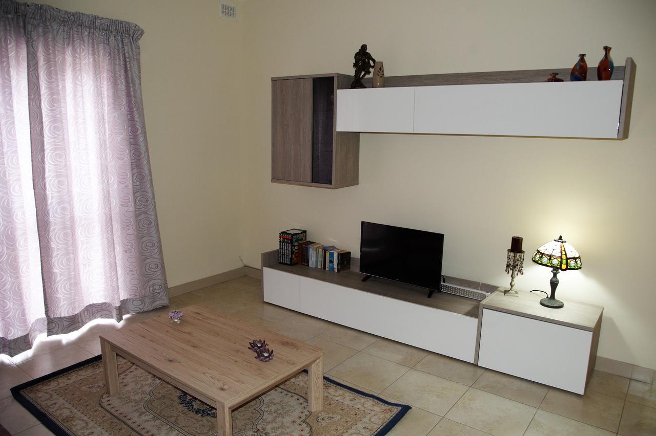 Doms Apartment Tarxien Exterior foto